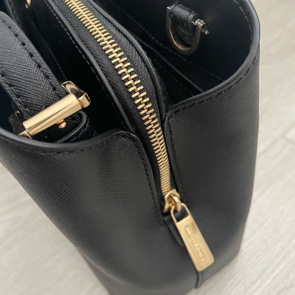 Michael Kors Handbag/ Crossbody Bag - Picture 3 of 3